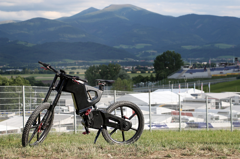 Illustration for article titled What It's Like to Ride This Incredible E-Bike at 40 Miles Per Hour